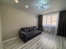 Продается 1-комнатная квартира Комарова б-р, 40 м², 5760000 рублей