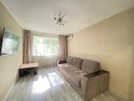 Продается 3-комнатная квартира Урицкого пер, 54  м², 5400000 рублей